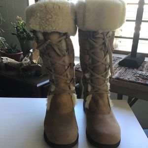 La Canadienne Suede Boots. Size 8 Canadian